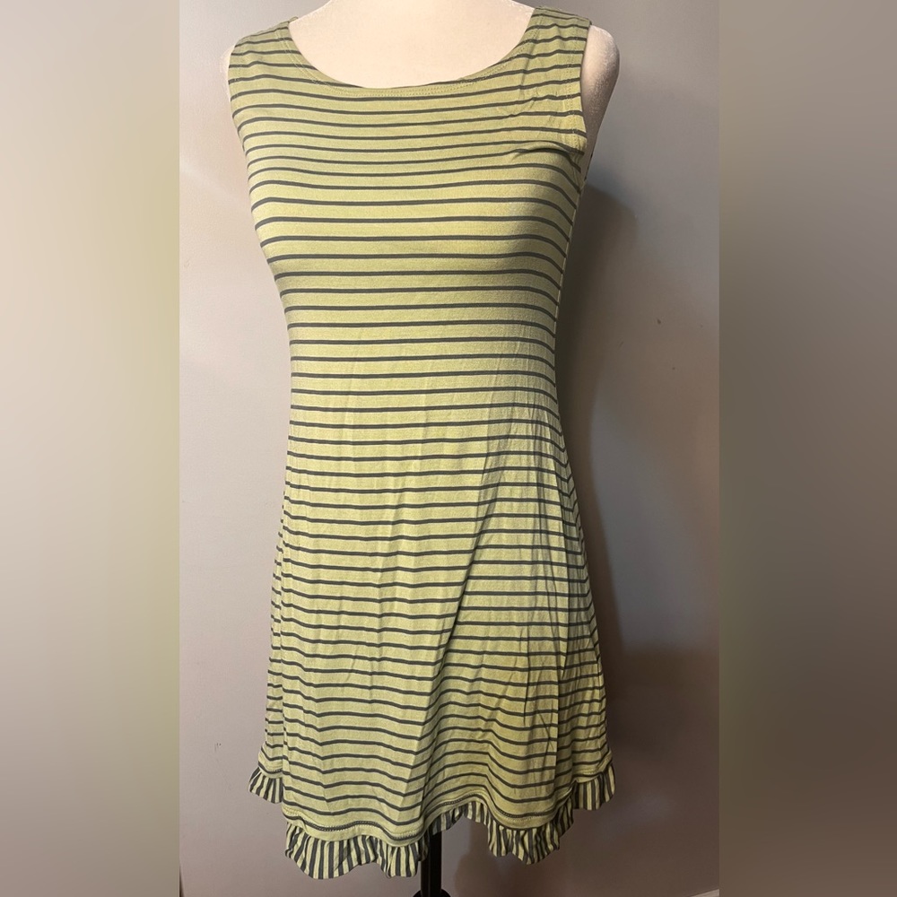 LOGO by Lori Goldstein Horizontally Striped Tank Top with Ruffled Hemline!!